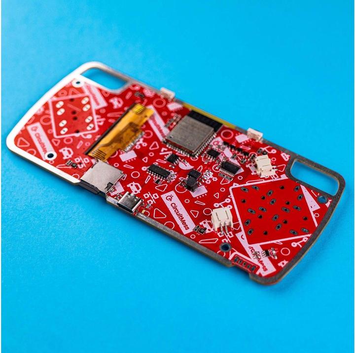 Image du produit CircuitMess ByteBoi - Console de jeu rétro - Kit électronique (Anglais)
