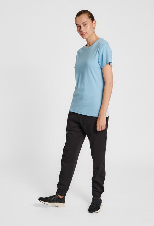 Actual product image hummel Hmlred Basic T-Shirt S/S Woman (M)