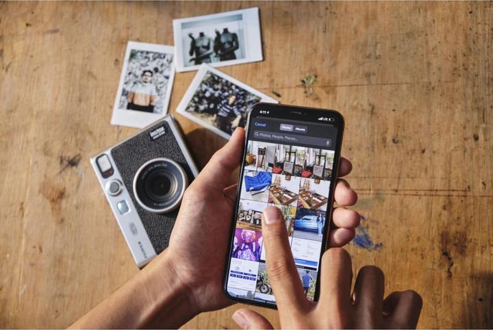 Actual product image Fujifilm Instax Mini Evo (type c)
