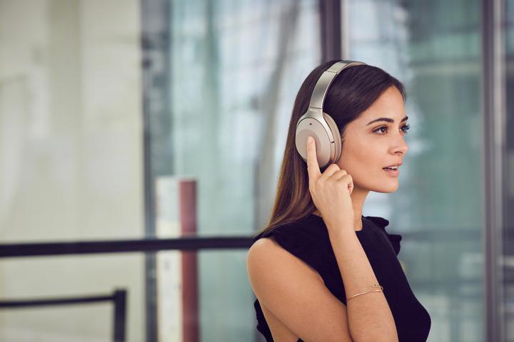 Produktbild Sony Wh-1000xm2 (ANC, 30 h, Kabelgebunden)