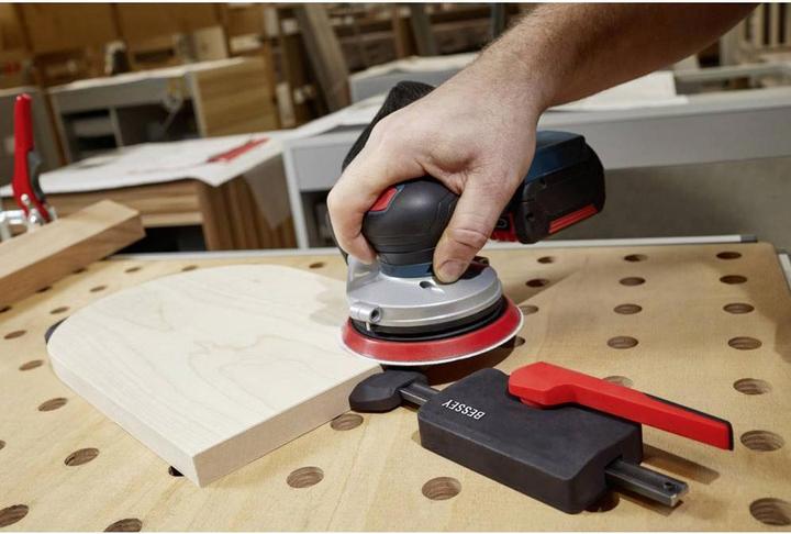 Actual product image Bessey Horizontal clamp