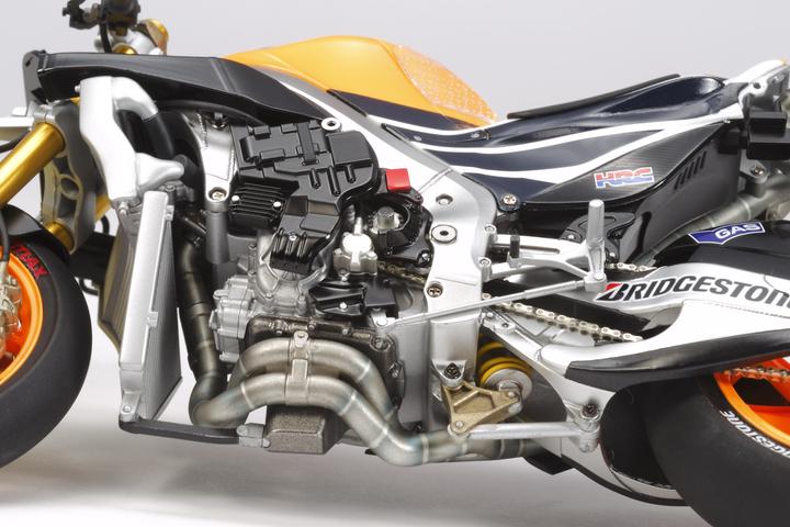 Immagine prodotto Tamiya Repsol Honda RC213V 2014