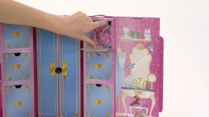Immagine prodotto Hasbro FD Doll + Fashion Surprise - Cinderella OS