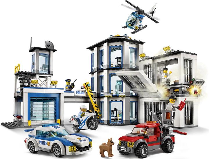 Immagine prodotto LEGO Stazione di polizia (60141, LEGO City)