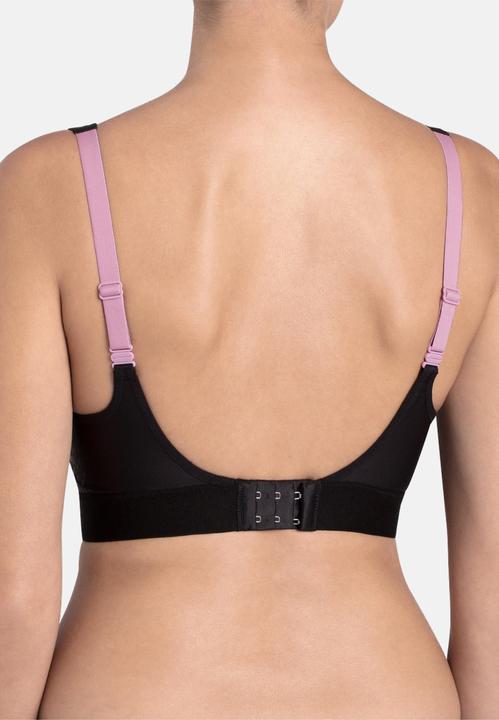 Actual product image Triumph Sports Bra "Triaction Extreme Lite N (95 D)