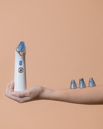 Actual product image Lovis vacuum pore cleaner