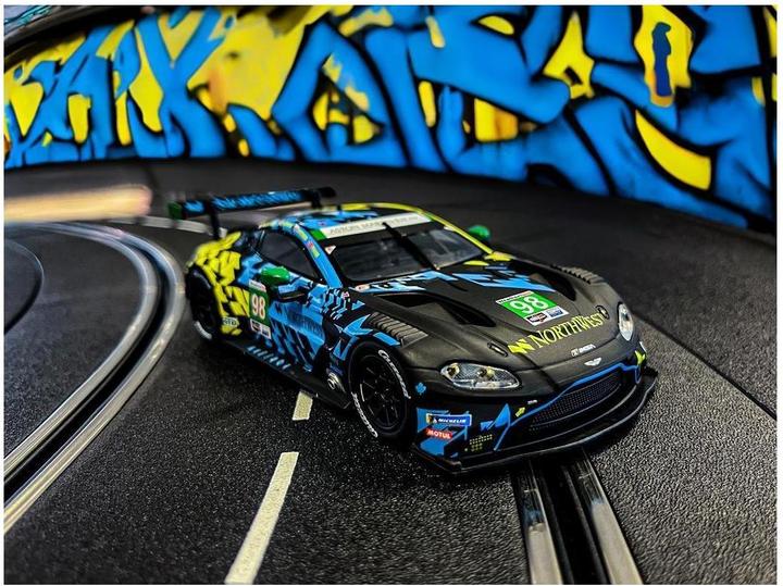 Produktbild Carrera Aston-Martin Vantage GT3
