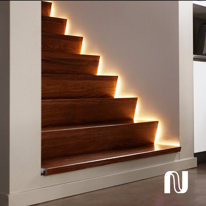 Actual product image Philips Hue Lightstrip Plus (RGBW, 200 cm, Indoor)