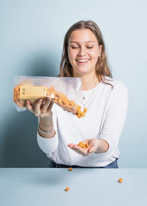 Produktbild KoRo Erdnusskerne im würzigen Teigmantel (500 g)