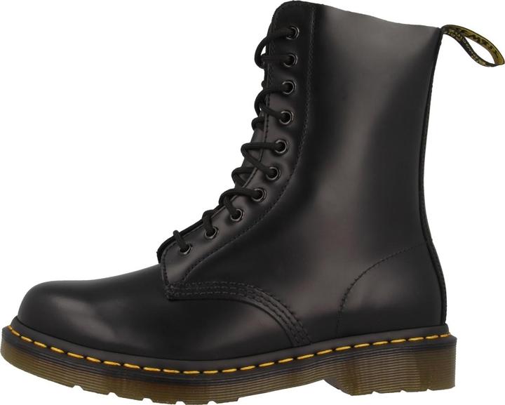 Actual product image Dr. Martens Boots (40)