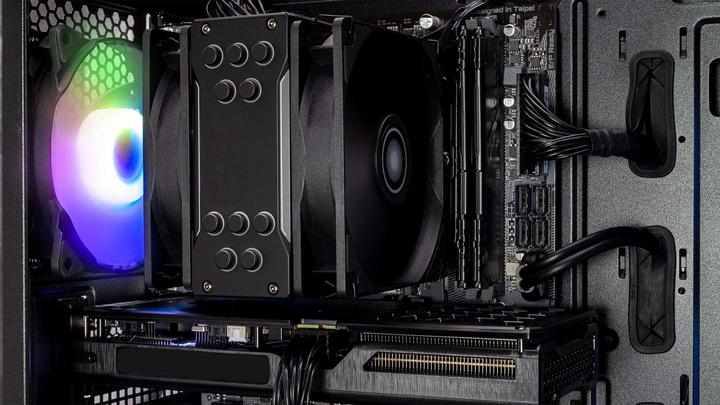 Produktbild Captiva Advanced Gaming R80-090 Ryzen 7 RTX 4060 Ti (AMD Ryzen 7 7700X, 32 GB, 1000 GB, GeForce RTX 4060 Ti)