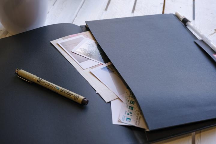 Actual product image Sakura Sketch Notebook (A4, Plain)