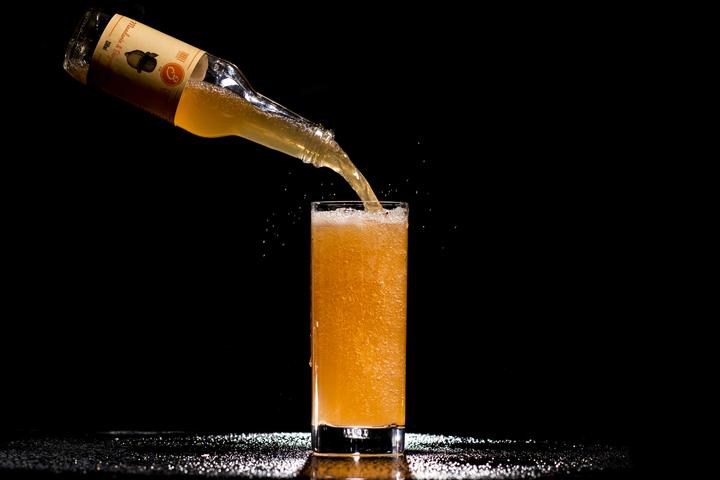Actual product image Three Cents Mandarin & Bergamot Soda (24 x 20 cl)