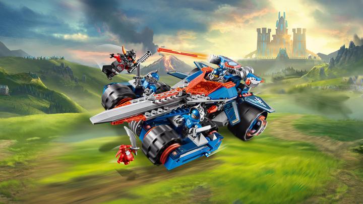 Actual product image LEGO Nexo Knights Clay’s Rumble Blade (70315, LEGO Nexo Knights)