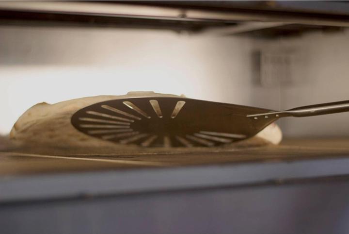 Actual product image Gi.Metal Pizza Peel - Ø23 cm - perforated - handle: 120 cm - stainless steel