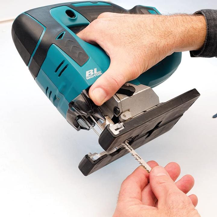 Actual product image Makita Djv182z