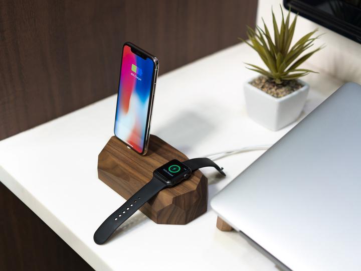 Produktbild Oakywood Combo Dock - Dockingstation aus Holz - Lightning