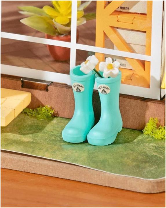 Actual product image Robotime Dreamy Garden House' model kit