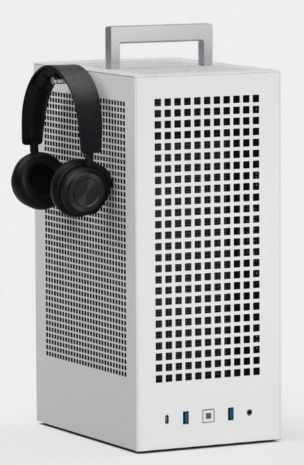 Actual product image Hyte Revolt 3 (ITX)