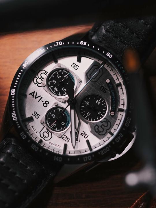 Immagine prodotto AVI-8 AV-4077-01 P-51 Mustang Cronografo 43mm 5ATM (Orologio da polso analogico, 43 mm)