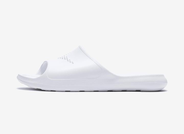 Image du produit Nike Victori One Women's Showe WHITE/WHITE-WHITE Taille : 6 (36.5)