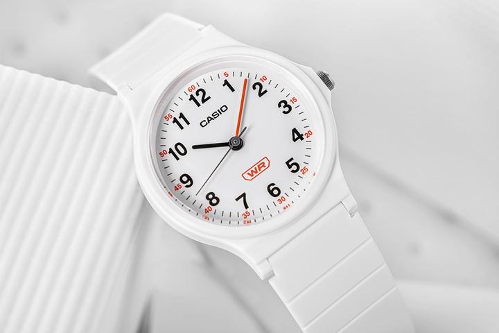 Actual product image Casio Children's watch LQ-24B-7BDF + BOX