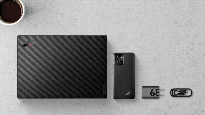 Productafbeelding Motorola ThinkPhone (256 GB, Carbon Black, 6.60", Dubbele SIM, 50 Mpx, 5G)