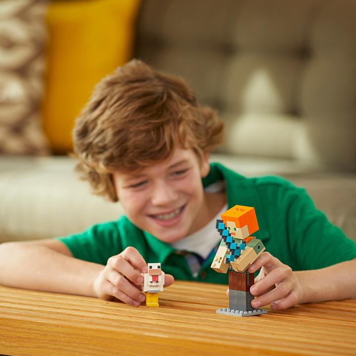 Actual product image LEGO Alex with chicken (21149, LEGO Minecraft)