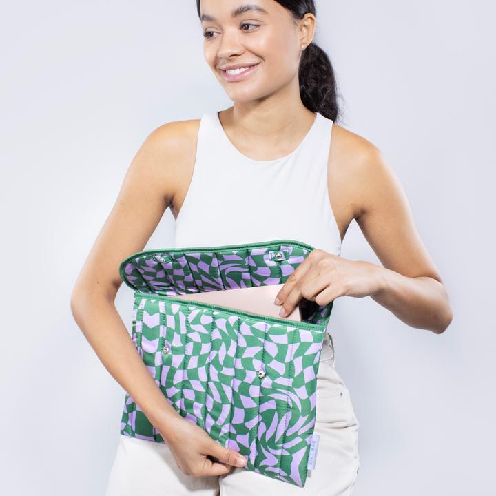 Actual product image Kind Bag Wavy Check (13", Universal)