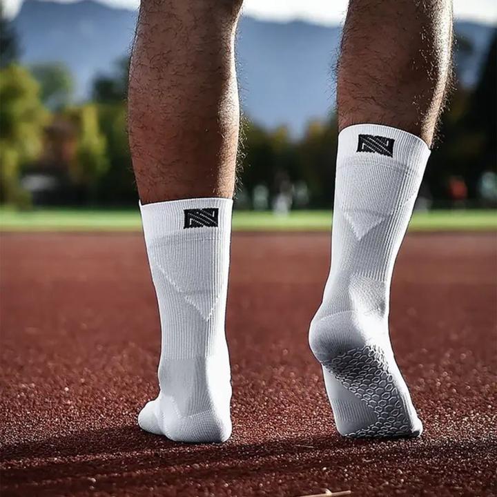 Actual product image NovoSoxx Fussballstulpen und Socken Grösse 42-47 Weiss Set Tubxx und GripSoxx (42 - 47)