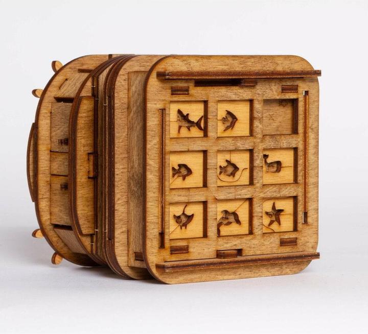 Immagine prodotto iDventure Cluebox - Armadietto di Davy Jones (Tedesco, Francese, Inglese)
