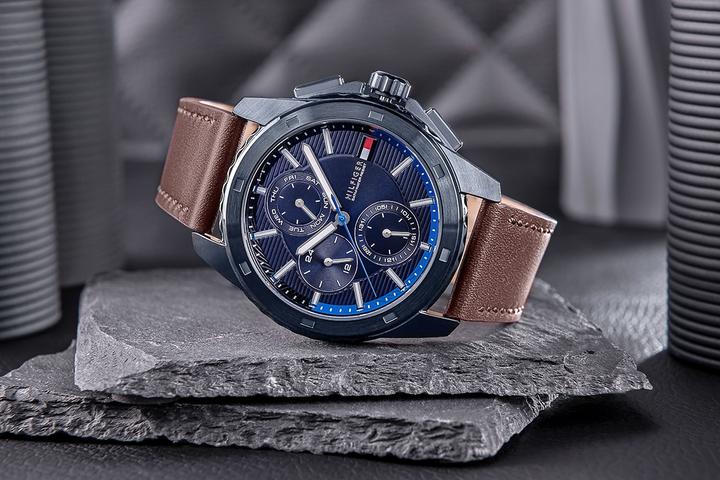 Produktbild Tommy Hilfiger Walker Herrenuhr 1710632 + BOX (44 mm)