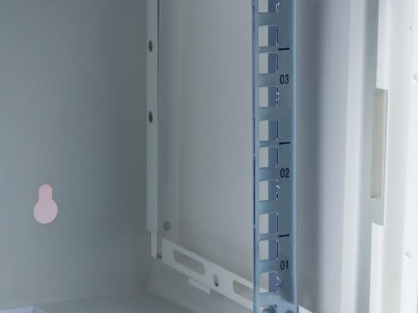 Produktbild Good Connections 10" Wandgehäuse, 9HE, reinweiss (RAL9010), 312 x 300mm, fertig montiert, ® (9 HE, 10 Zoll Rack)