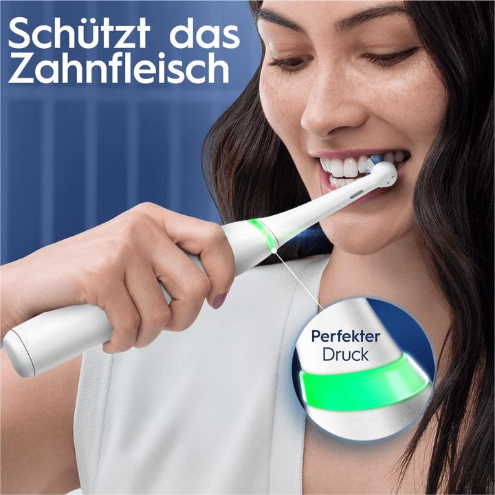 Actual product image Oral-B iO 7 + Sensitive (Oscillating toothbrush)