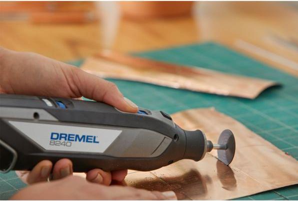 Produktbild Dremel 8240, 3 Aufsätze, 45tlg. Zubehörset inkl. EZ Speed Clic