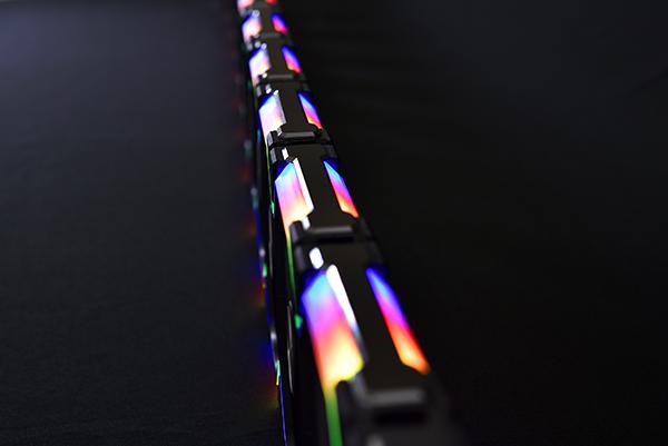 Actual product image Lian-Li UNI FAN SL120 RGB PWM fan, pack of 3 (120 mm, 3 x)