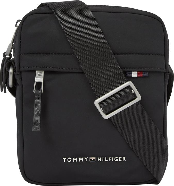 Actual product image Tommy Hilfiger The Signature Mini Reporter messenger bag (4% Polyurethane, 96% recycled polyester)
