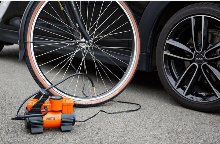 Actual product image Pump'in TWIN - Mini-compresseur 12V bi-moteur avec accessoires. Alimentation 12V allume-cigare.