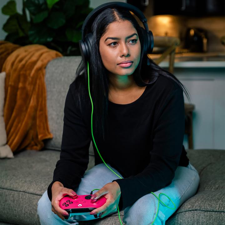 Produktbild Microsoft Xbox Wireless Controller - Deep Pink (PC, Xbox Series X, Xbox One X, Xbox One S, Xbox Series S)