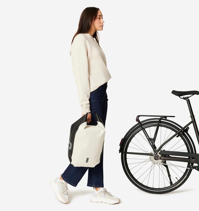 Actual product image Decathlon 500 (20 l, Luggage carrier bag)