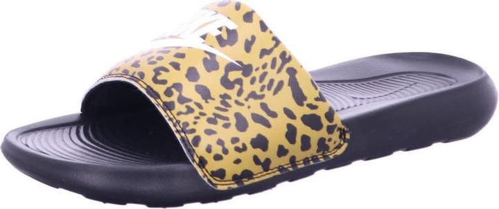 Actual product image Nike VICTORI ONE WOMEN "S PRINT CHUTNEY/WHITE-BLACK Size: 5 (35.5)