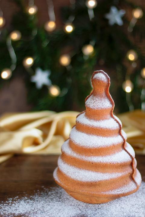 Actual product image Städter Baking tin 3D Christmas tree 19x21x13 cm We love Baking