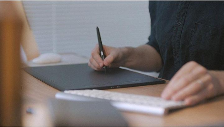Immagine prodotto Wacom Intuos Pro M, Sud (5080 lpi)