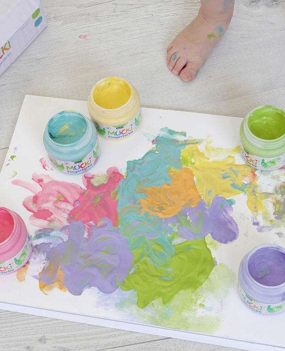 Actual product image Kreul MUCKI Finger Paints Set (Orange, Yellow, Lilac, Green, Rose, Turquoise, 900 ml)