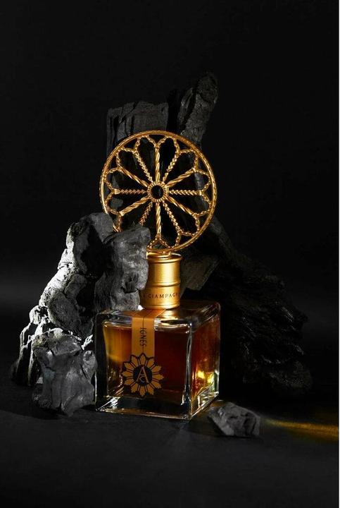 Actual product image Angela Ciampagna Cineres Collection Ignes Extrait De Parfum 100 ml (Eau de parfum, 100 ml)