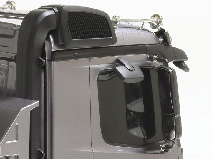 Actual product image Tamiya Mercedes Benz Arocs (Kit)