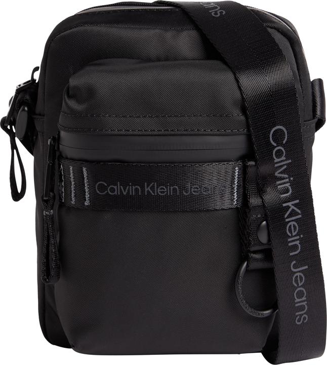 Produktbild Calvin Klein Jeans Herren Umhängetasche Ultralight Reporter Klein Jeans, Schwarz (Black), Einheitsgr (100% Recycled Polyester)