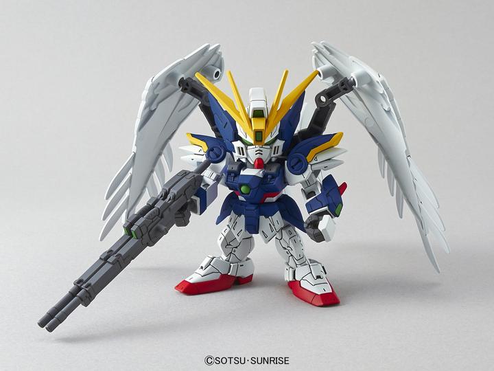 Actual product image Bandai GUNDAM - SD Gundam EX-Standard 004 Wing Gundam Zero (EW) - Model Kit