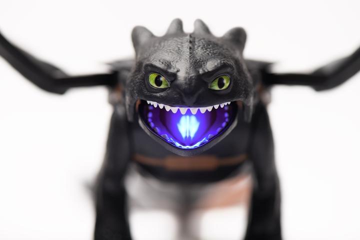 Actual product image Spin Master Dragons Movie - Plasma Blast Toothless
