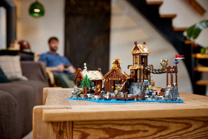 Immagine prodotto LEGO Idee Villaggio Vichingo (21343, LEGO Ideas, Set LEGO rari)